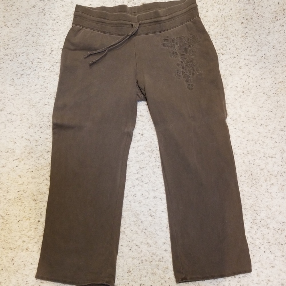 Old Navy Maternity wide leg capri pants size M